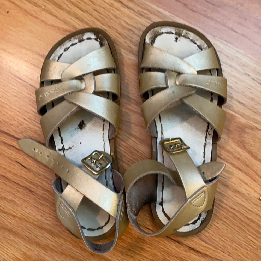 Little girls Salt Water gold sandals